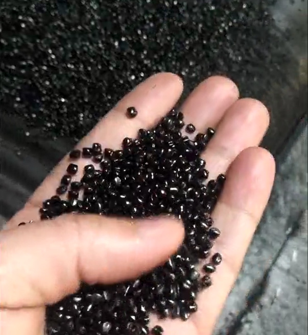 在线谈球吧:【图】郑家榆老公是谁呢揭郑家榆情史及前期艺术照